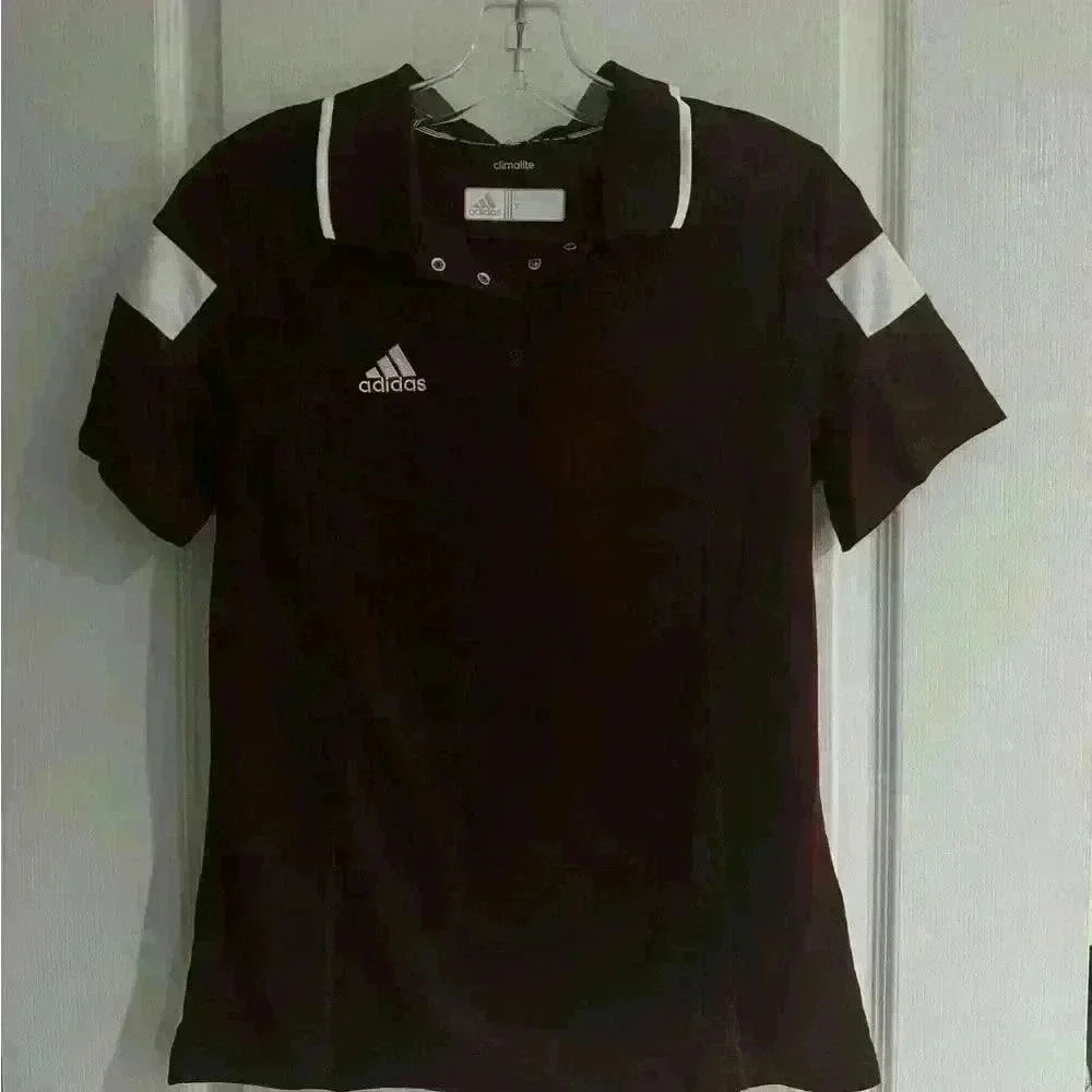 Adidas athletic sports t-shirt maroon in  size medium perfect condition